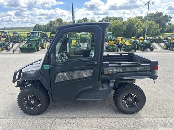 Image of John Deere XUV 835R equipment image 2