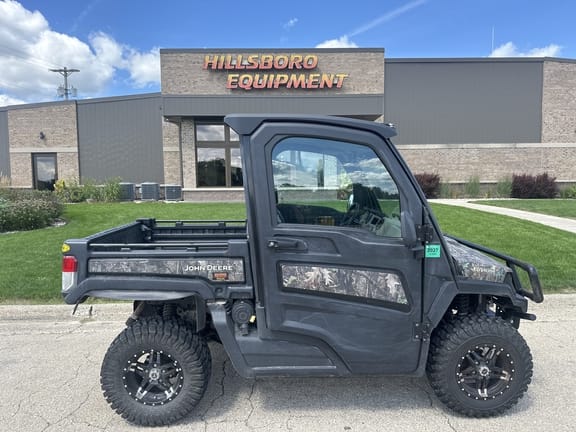 2023 John Deere XUV 835R Equipment Image0