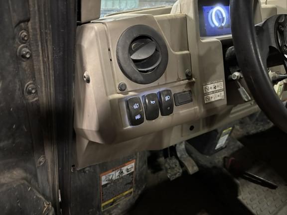 Image of John Deere XUV 835R Image 1