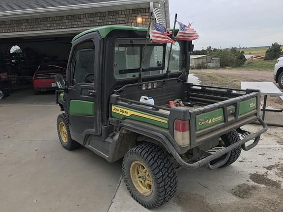 Image of John Deere XUV 835R equipment image 2