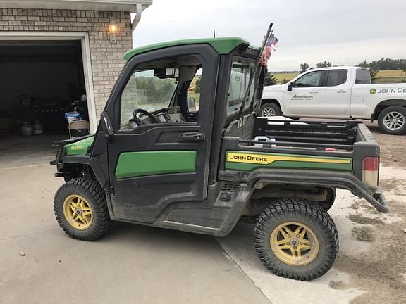 Image of John Deere XUV 835R equipment image 1