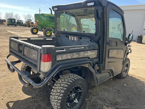 Image of John Deere XUV 835R equipment image 3