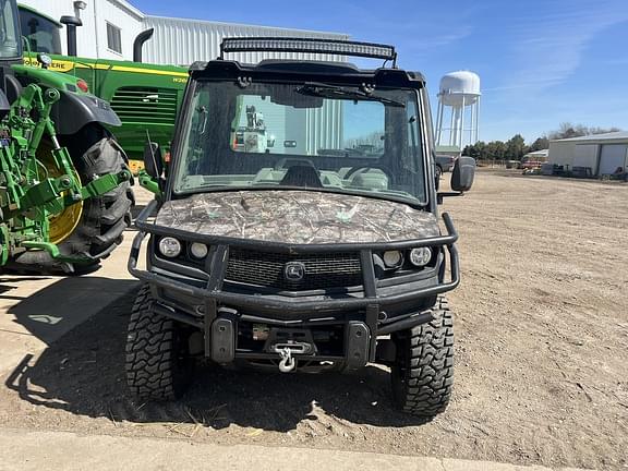 Image of John Deere XUV 835R equipment image 1