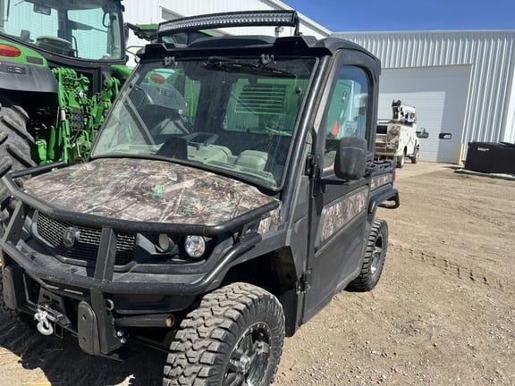 2023 John Deere XUV 835R Equipment Image0