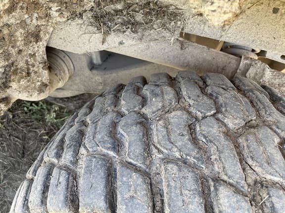 Image of John Deere XUV 835R equipment image 4