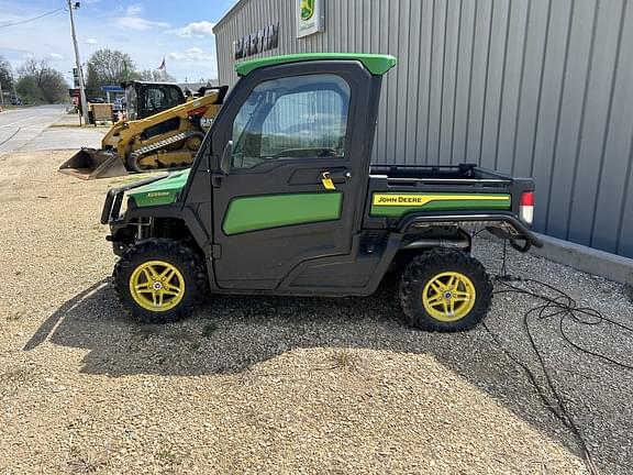 Image of John Deere XUV 835R equipment image 4