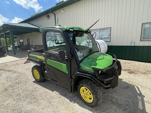 Image of John Deere XUV 835R Primary image