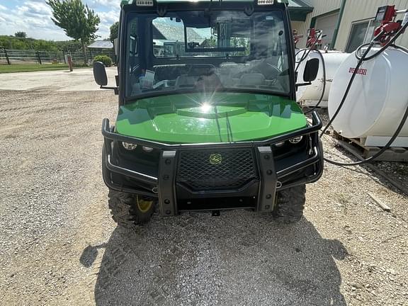 Image of John Deere XUV 835R equipment image 2