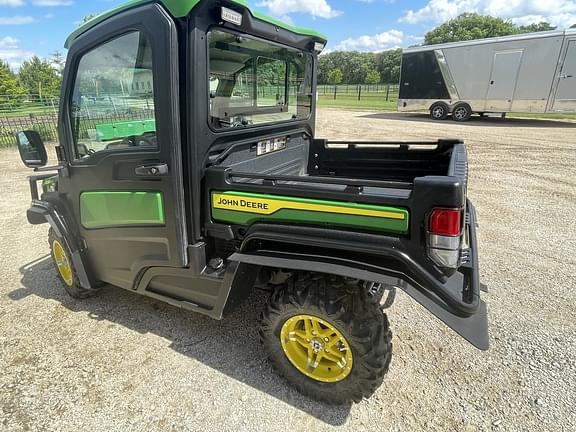 Image of John Deere XUV 835R equipment image 4