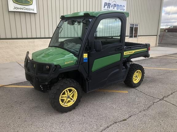 Image of John Deere XUV 835R Primary image