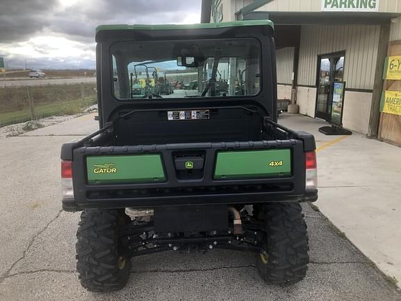 Image of John Deere XUV 835R equipment image 3