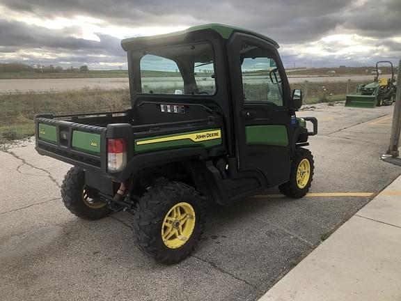 Image of John Deere XUV 835R equipment image 4