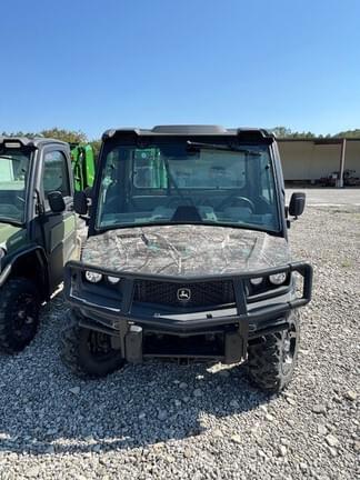 Image of John Deere XUV 835R equipment image 2