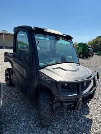 Image of John Deere XUV 835R equipment image 4