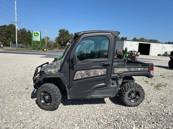 Image of John Deere XUV 835R equipment image 1
