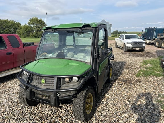 Main image John Deere XUV 835R