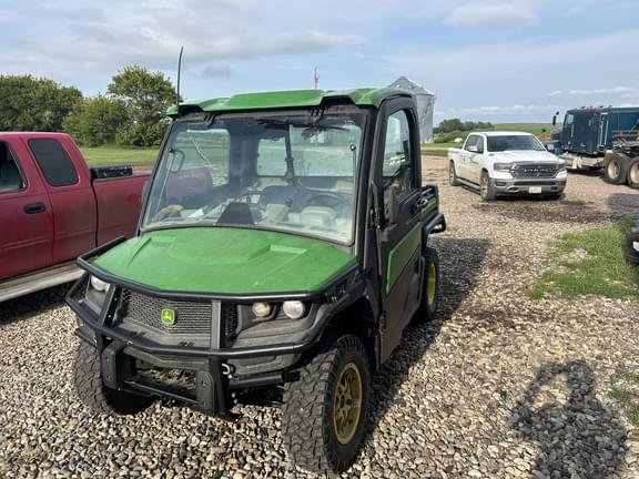 Image of John Deere XUV 835R Primary image