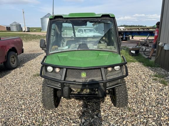 Image of John Deere XUV 835R equipment image 2