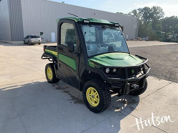 Image of John Deere XUV 835R Primary image