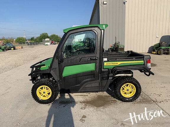 Image of John Deere XUV 835R equipment image 2