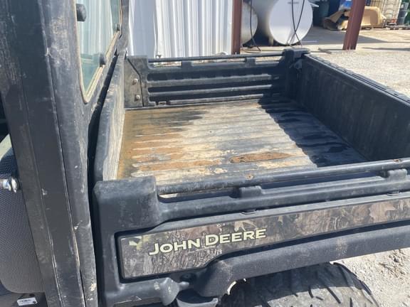 Image of John Deere XUV 835R equipment image 4