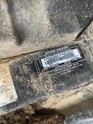 Image of John Deere XUV 835R equipment image 3
