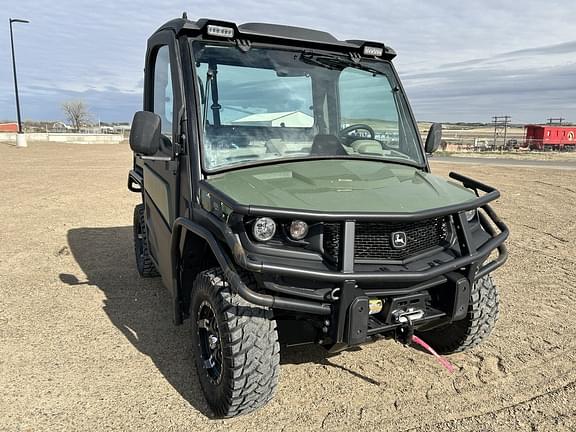 Image of John Deere XUV 835R equipment image 3
