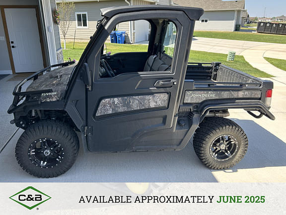 Image of John Deere XUV 835R Primary image