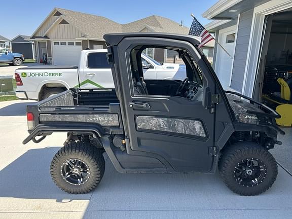 Image of John Deere XUV 835R equipment image 3
