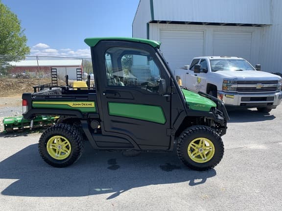 Image of John Deere XUV 835R equipment image 2