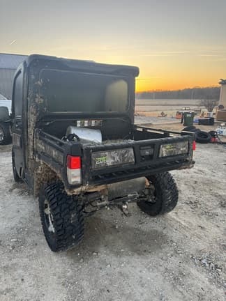 Image of John Deere XUV 835R equipment image 2