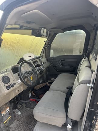 Image of John Deere XUV 835R equipment image 3