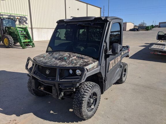 2023 John Deere XUV 835R Equipment Image0