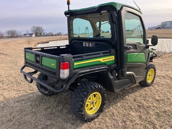 Image of John Deere XUV 835R equipment image 3