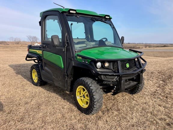 Image of John Deere XUV 835R equipment image 4