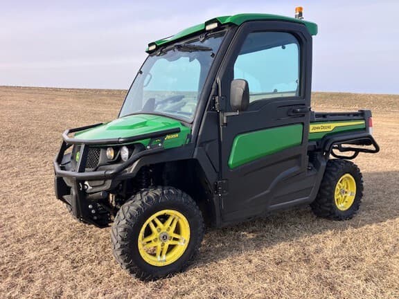 Image of John Deere XUV 835R Primary image