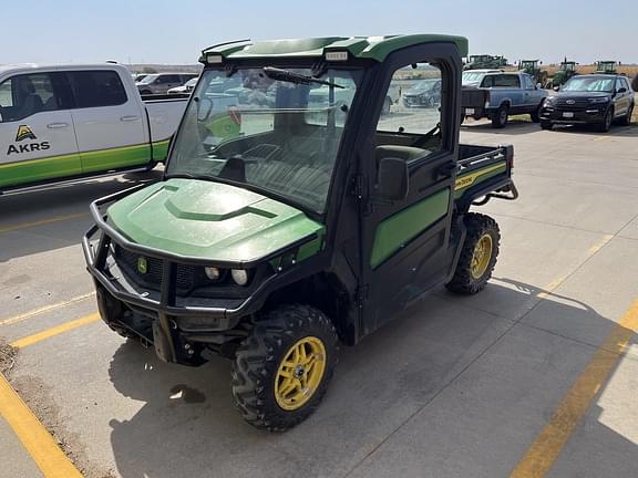 Image of John Deere XUV 835R Primary image