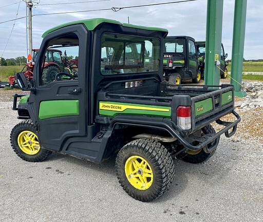 Image of John Deere XUV 835R equipment image 1