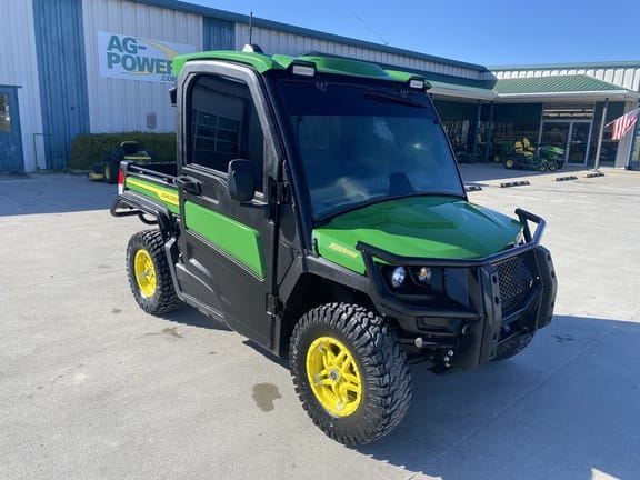 Main image John Deere XUV 835R