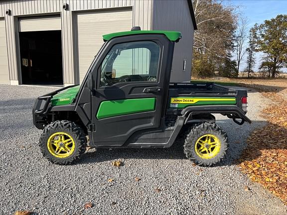 Image of John Deere XUV 835R equipment image 3