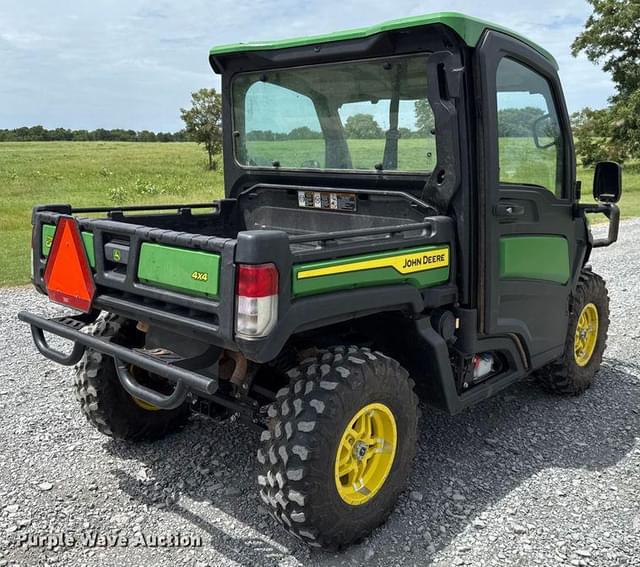 Image of John Deere XUV 835R equipment image 4