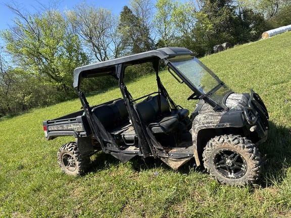 2023 John Deere Gator XUV 855M S4 Equipment Image0