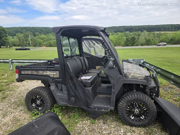 Image of John Deere XUV 865M equipment image 2