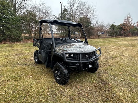 2023 John Deere XUV 865M Equipment Image0