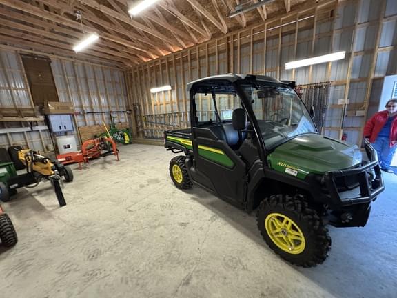 Image of John Deere XUV 865M equipment image 3