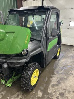 Image of John Deere XUV 865M Primary image