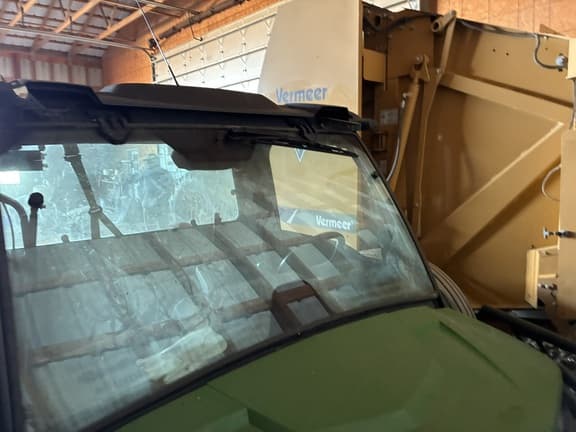 Image of John Deere XUV 865M equipment image 2