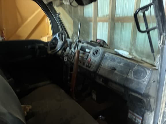 Image of John Deere XUV 865M equipment image 3