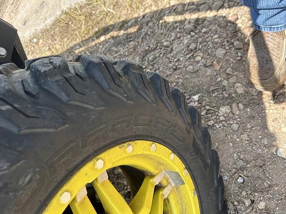 Image of John Deere XUV 865M equipment image 3