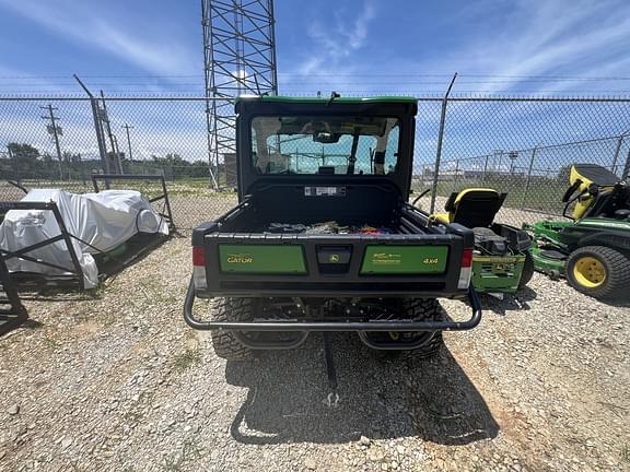 Image of John Deere XUV 865R equipment image 2
